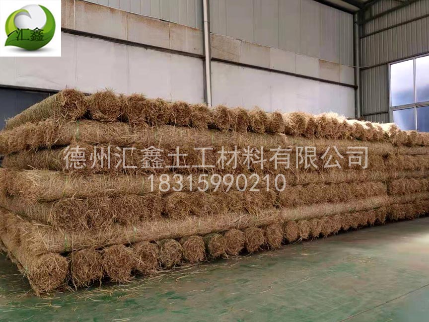 江蘇錢先生訂購的32000平方米植生毯準(zhǔn)備裝車(圖1)